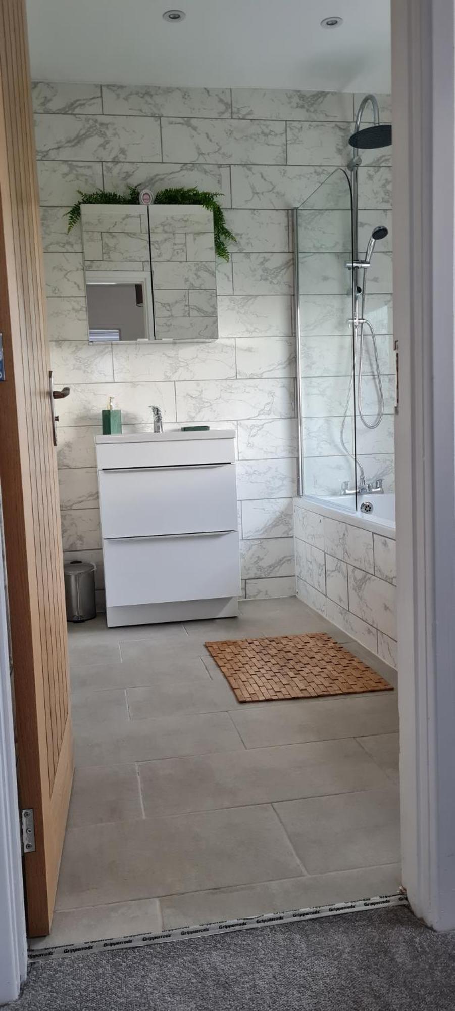 Shm Stays Leicester. Newly Renovated!! 15 Min Drive From City Centre, University. 9 Min Drive To Leicester City Stadium, 5 Min Drive To M1 & M69. 2 Min Walk To Bus Stop. エクステリア 写真