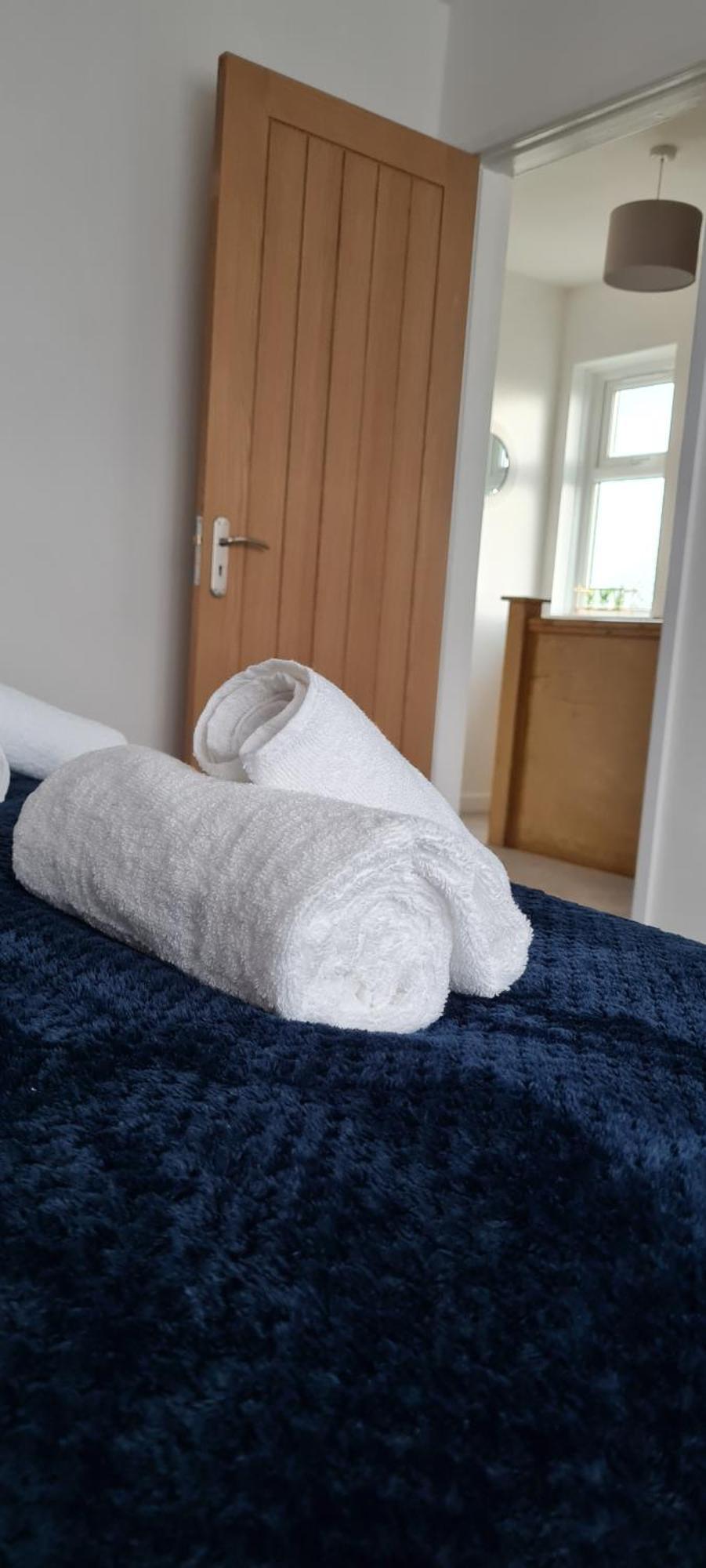 Shm Stays Leicester. Newly Renovated!! 15 Min Drive From City Centre, University. 9 Min Drive To Leicester City Stadium, 5 Min Drive To M1 & M69. 2 Min Walk To Bus Stop. エクステリア 写真