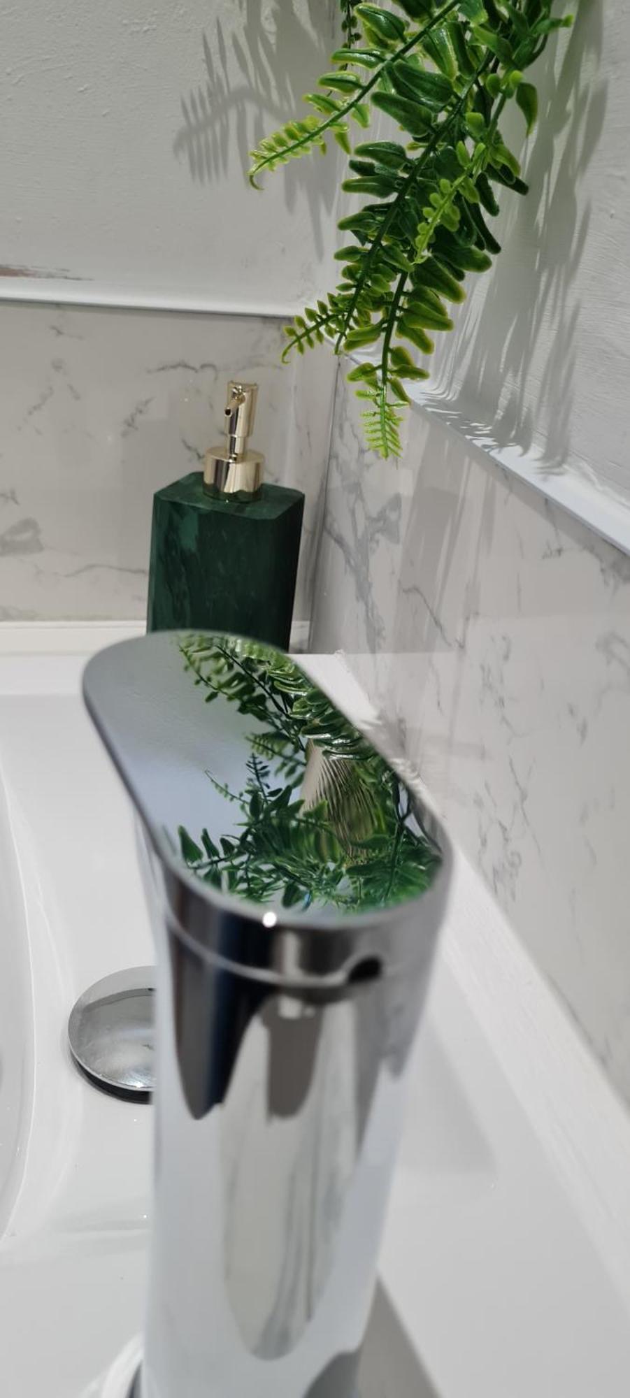 Shm Stays Leicester. Newly Renovated!! 15 Min Drive From City Centre, University. 9 Min Drive To Leicester City Stadium, 5 Min Drive To M1 & M69. 2 Min Walk To Bus Stop. 部屋 写真